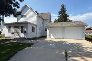 307 Main Street E, Caledonia, MN 55921 - Photo 1