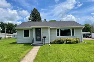 501 N Jackson Ave, Springfield, MN 56087 - Photo 1