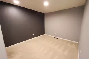 754 Wisconsin Ave N, Golden Valley, MN 55427 - Photo 23