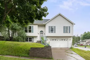 516 Hazel St N, Saint Paul, MN 55119 - Photo 1