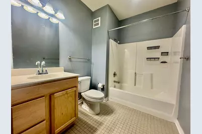 619 8th Street SE #115, Minneapolis, MN 55414 - Photo 15