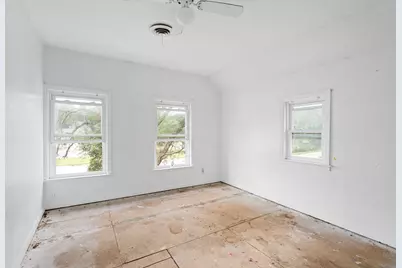 1302 8th Avenue NW, Austin, MN 55912 - Photo 37