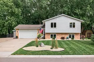 17150 Heywood Ct, Lakeville, MN 55044 - Photo 1