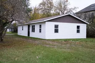 417 N Wisconsin St, Hewitt, MN 56453 - Photo 1