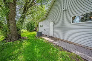 2326 Snowbird Ln, North Mankato, MN 56003 - Photo 5
