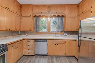 902 White St, Jackson, MN 56143 - Photo 9