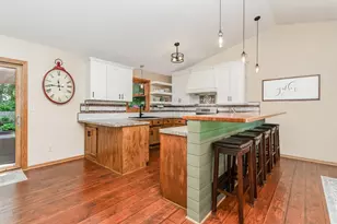 992 Ferndale St S, Maplewood, MN 55119 - Photo 1