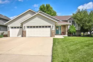 1190 Foxtail Ln SE, Owatonna, MN 55060 - Photo 1