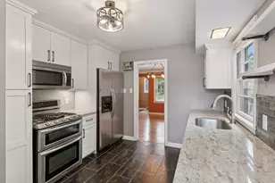 1759 Montreal Ave, Saint Paul, MN 55116 - Photo 3