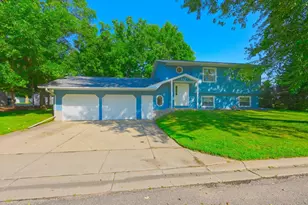 412 Westgate Dr, Winsted, MN 55395 - Photo 1