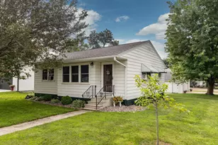 401 2nd St NE, Hayfield, MN 55940 - Photo 1