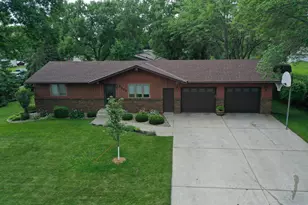 2309 3rd Ave SE, Willmar, MN 56201 - Photo 1