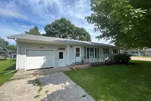 611 Elm Ave, Westbrook, MN 56183 - Photo 1
