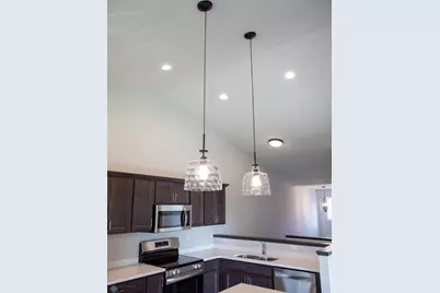 6715 Meadow View Drive S, Fargo, ND 58104 - Photo 9