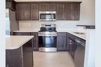 6715 Meadow View Drive S, Fargo, ND 58104 - Photo 7