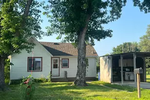 406 21st St NW, Faribault, MN 55021 - Photo 1