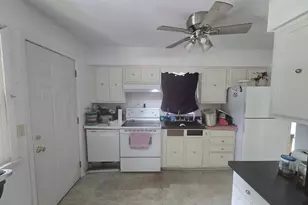 223 1st St NW, Elbow Lake, MN 56531 - Photo 5