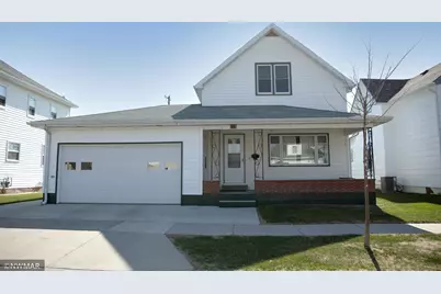 225 Lincoln Avenue, Crookston, MN 56716 - Photo 1