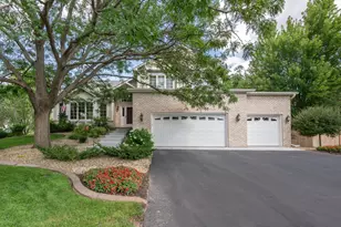 17712 Cascade Dr, Eden Prairie, MN 55347 - Photo 1