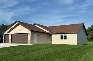 1560 Gray Fox Dr NE, Owatonna, MN 55060 - Photo 1