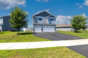 901 Moline Loop NW, Isanti, MN 55040 - Photo 3