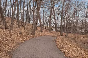 1252 Trailwood S, Hopkins, MN 55343 - Photo 21