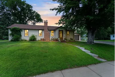 326 4th Avenue NE, Cambridge, MN 55008 - Photo 1