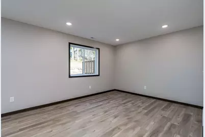 3211 Scotch Lane, Mankato, MN 56001 - Photo 9