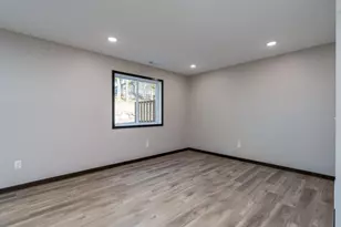 3211 Scotch Ln, Mankato, MN 56001 - Photo 9