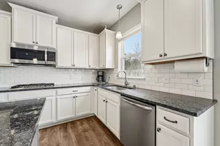 15244 Edgewood Ave, Savage, MN 55378 - Photo 13