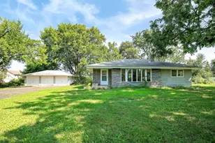 2511 Highwood Ave E, Maplewood, MN 55119 - Photo 1