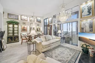 1235 Yale Pl, Minneapolis, MN 55403 - Photo 9