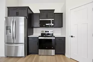 7405 Claire Dr S, Fargo, ND 58104 - Photo 19