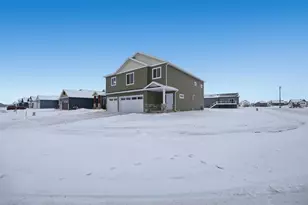 7405 Claire Dr S, Fargo, ND 58104 - Photo 3