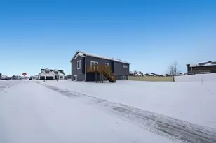 7494 Eagle Pointe Dr S, Fargo, ND 58104 - Photo 41