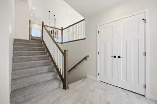 7494 Eagle Pointe Dr S, Fargo, ND 58104 - Photo 5