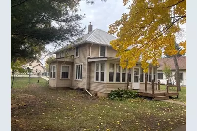 426 Monroe Street SE, Hutchinson, MN 55350 - Photo 1