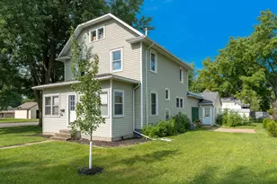 618 4th St SW, Waseca, MN 56093 - Photo 1