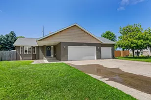 27 La Mar Ct, North Mankato, MN 56003 - Photo 1