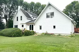 404 Main Ave N, Roseau, MN 56751 - Photo 23