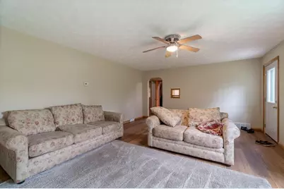 13058 40th Avenue, Chippewa Falls, WI 54729 - Photo 5