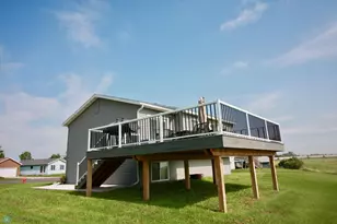 412 Mill Ct, Breckenridge, MN 56520 - Photo 1