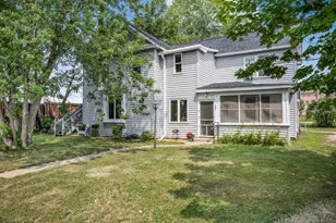 208 4th St, Sandstone, MN 55072 - Photo 1