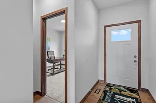 1195 Ivy Wy, Faribault, MN 55021 - Photo 5