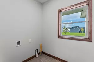 1195 Ivy Wy, Faribault, MN 55021 - Photo 31