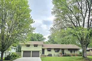 112 Summit Ave S, Sauk Rapids, MN 56379 - Photo 1