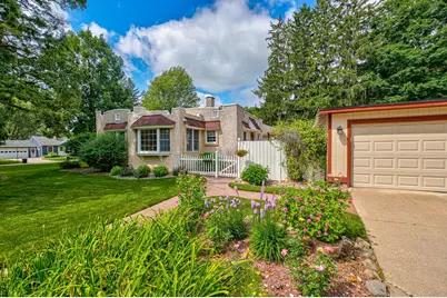 835 Oak Knoll Avenue, River Falls, WI 54022 - Photo 1