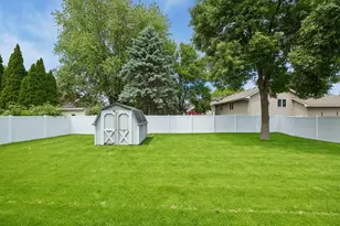 5533 Golfview Ln N, Oakdale, MN 55128 - Photo 43
