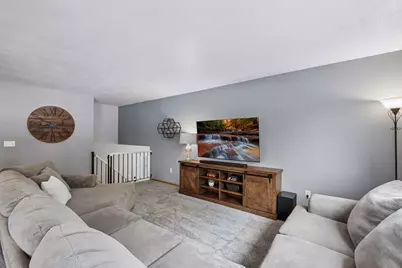 5533 Golfview Lane N, Oakdale, MN 55128 - Photo 7
