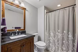 5533 Golfview Ln N, Oakdale, MN 55128 - Photo 29